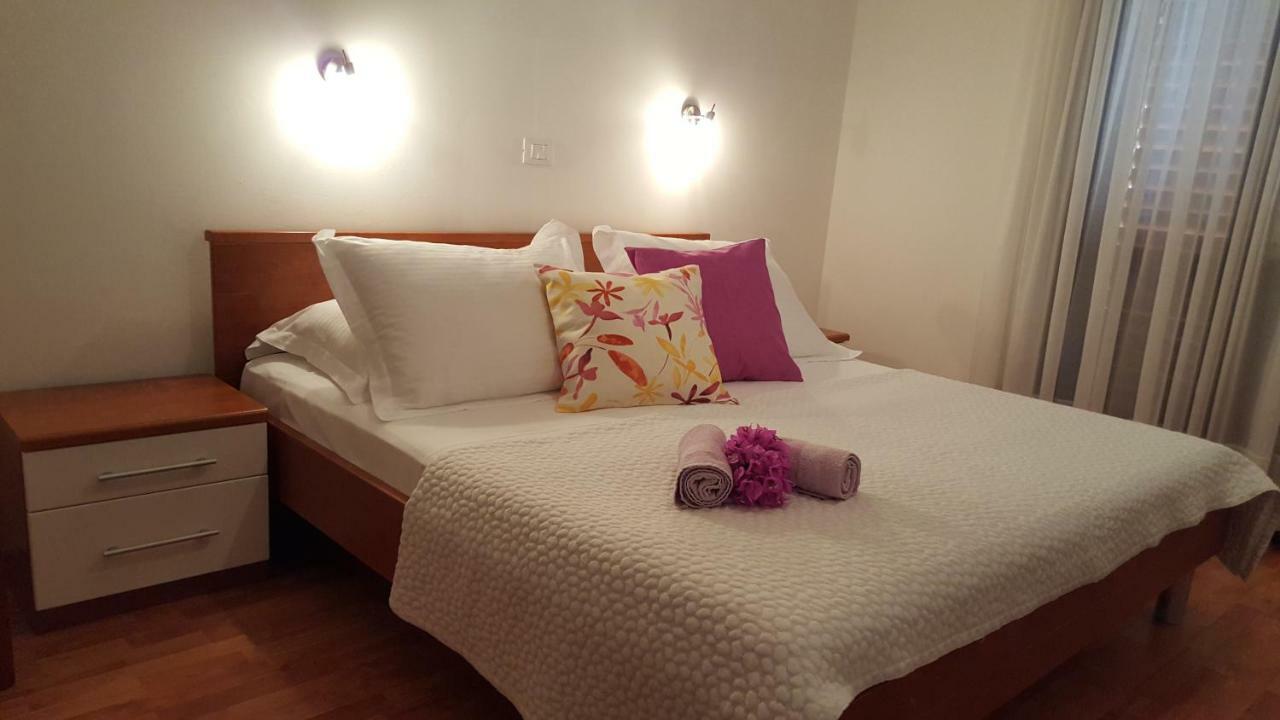 Apartments Marija Brela Zewnętrze zdjęcie